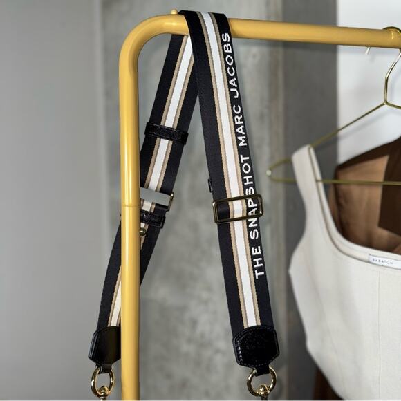 New Marc Jacobs Off-White “The Snapshot” Shoulder Bag - Picture 4 of 16